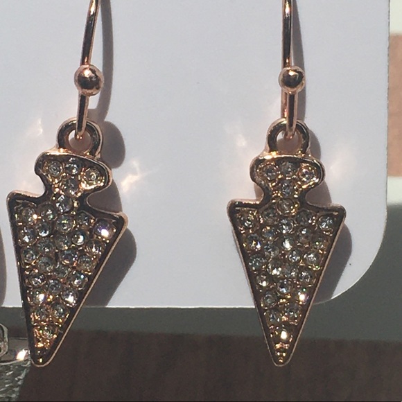 Charming Charlie - Pack of Earrings - Picture 8 of 15